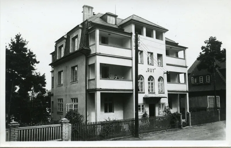 Historická fotografie pensionu RUT
