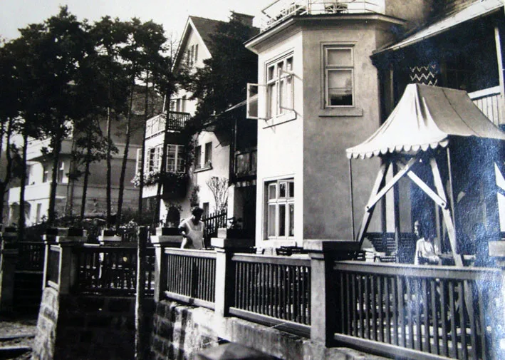 Historická fotografie pensionu RUT