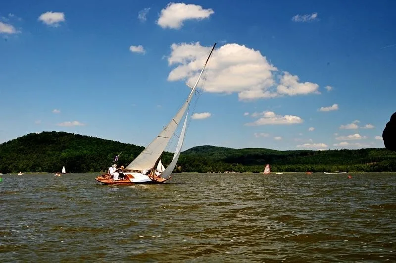 Regata RUT Classic - závod klasických dřevěných plachetnic na Máchově jezeře